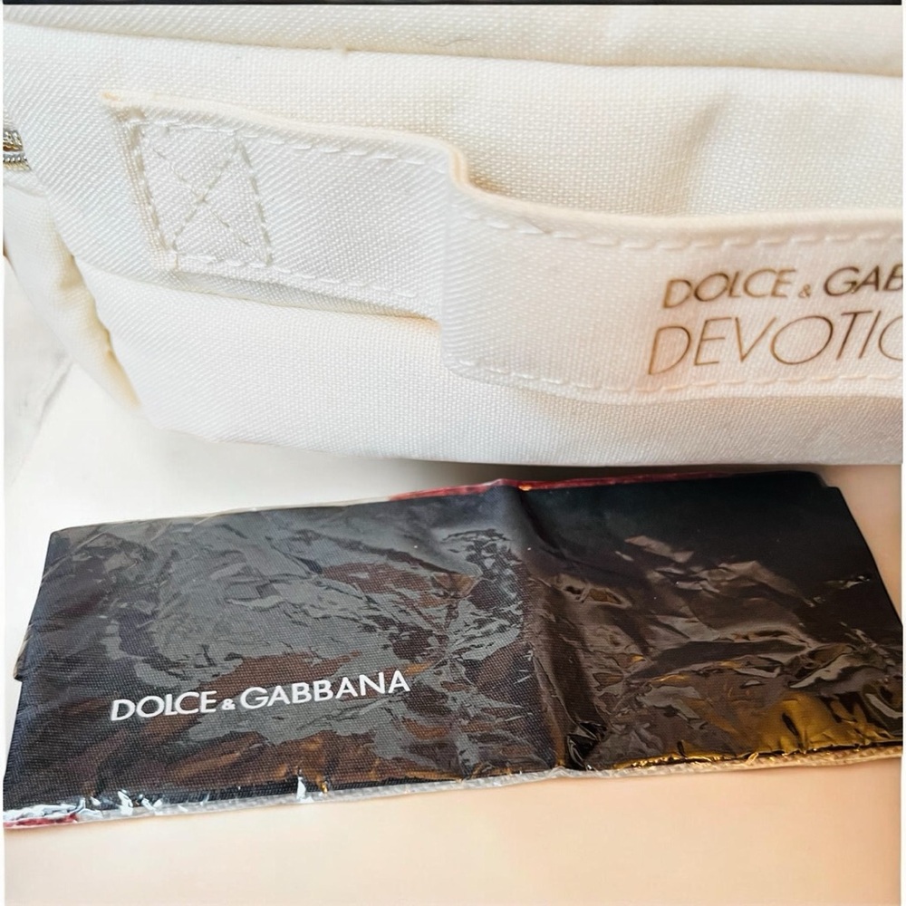 Dolce & Gabbana Bundle of Devotion Toiletry Pouch w/Branded Handle & Bonus Linen - Picture 4 of 15